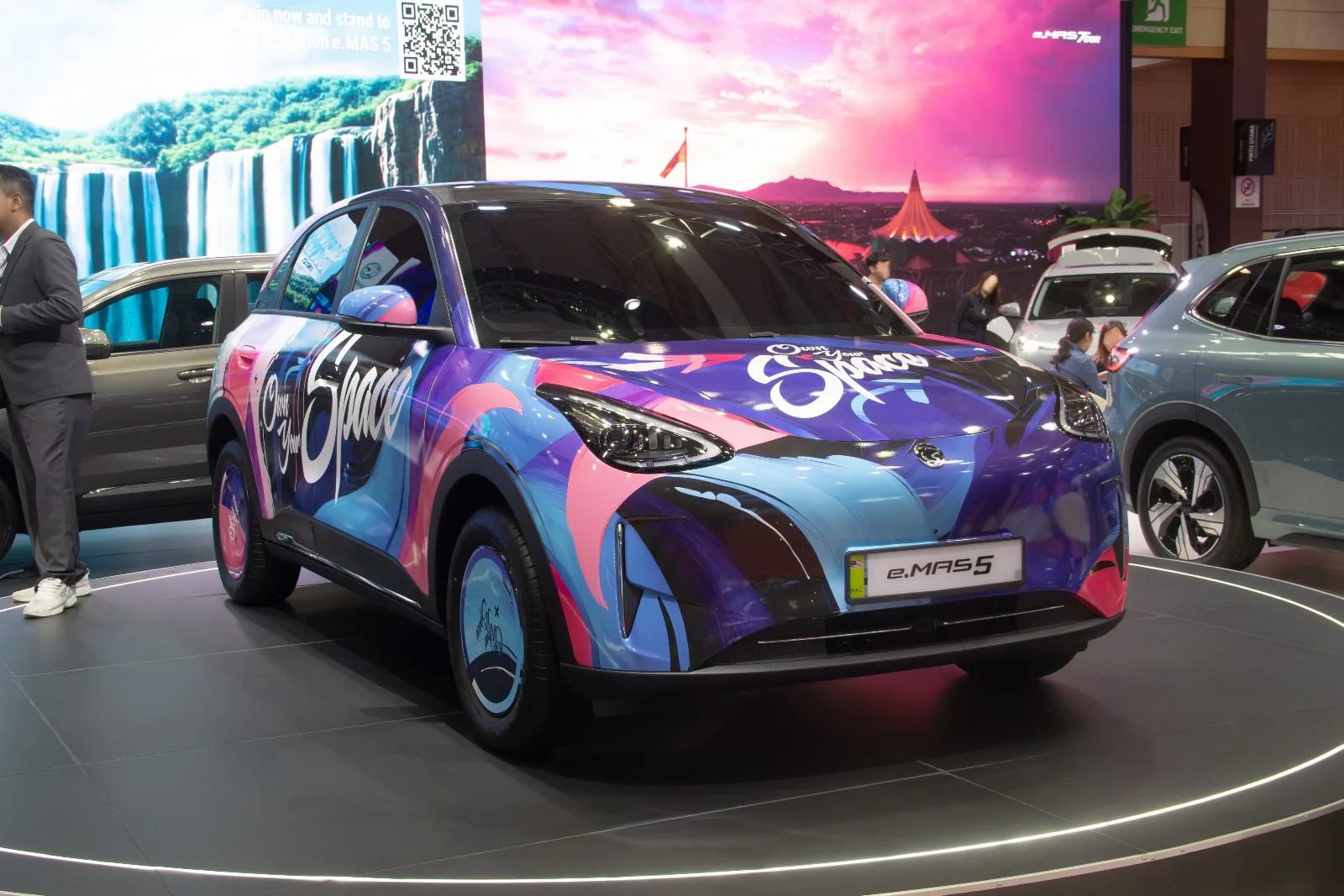 Geely E2: precios en España, autonomía y versiones del eléctrico que quiere plantar cara al Renault 5